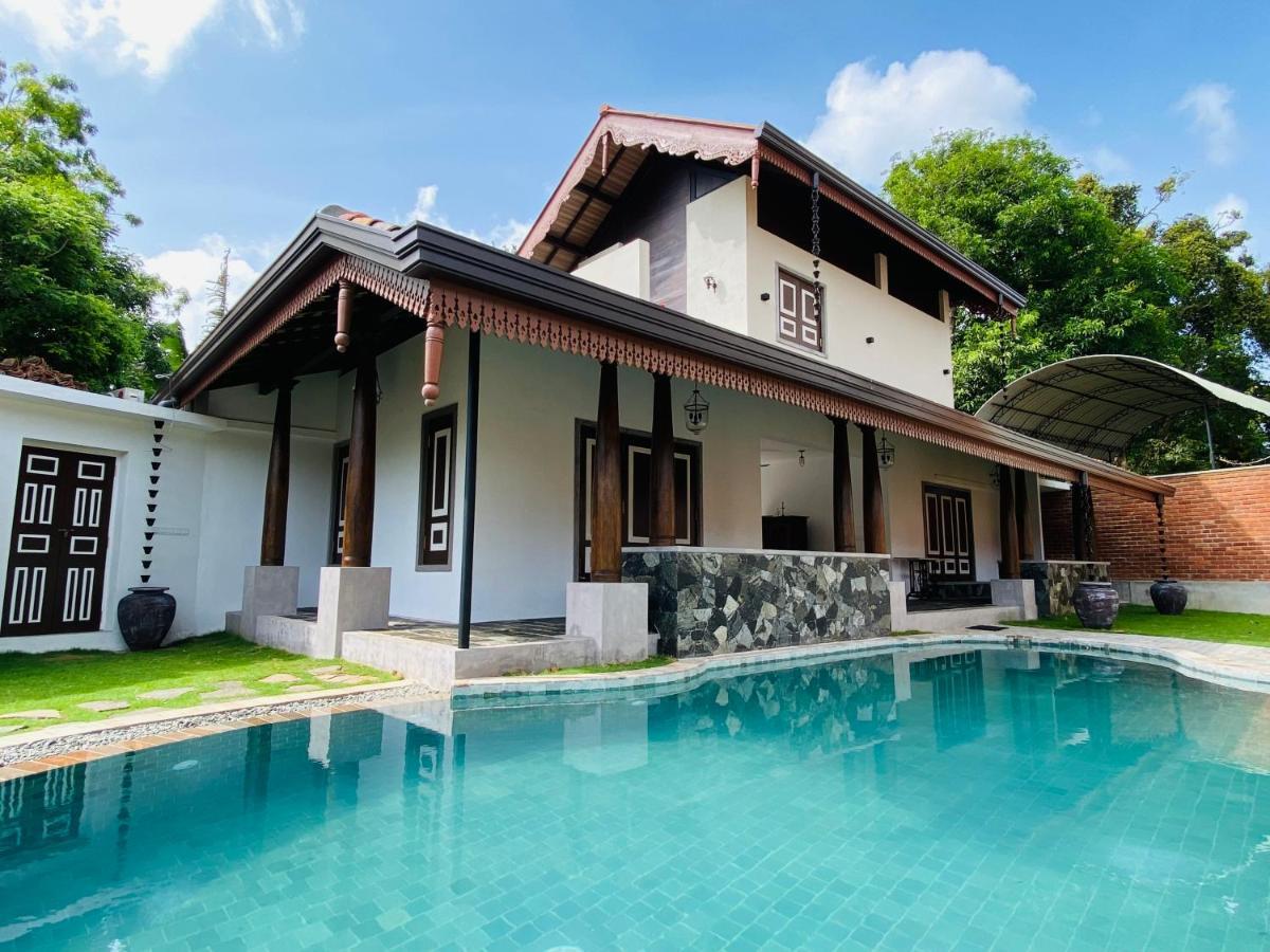 Thaprobana Villa Tangalle - Private Villa Exterior photo